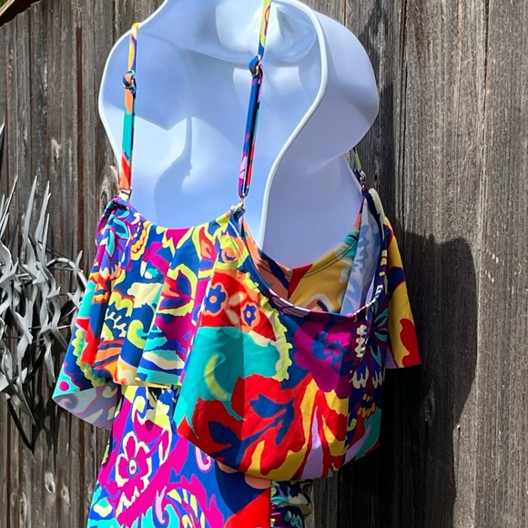 NWT Tahari floral one piece swimsuit size small - Picture 17 of 17